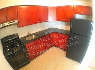2515 Broadway #2FL, Astoria, NY 11106