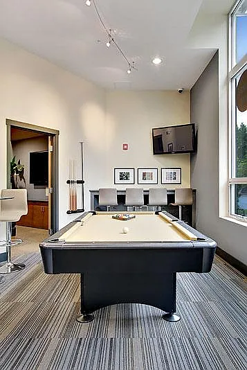Compass Apartments — Photo 19