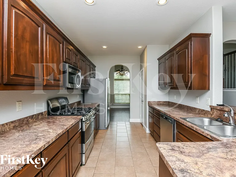 3017 Beaver Creek Dr — Photo 6