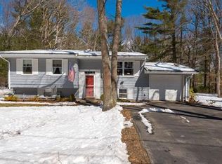 45 Mayflower Rd, Pembroke, MA 02359