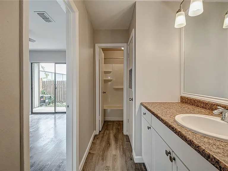 4307 S 1st St #108 — Photo 16