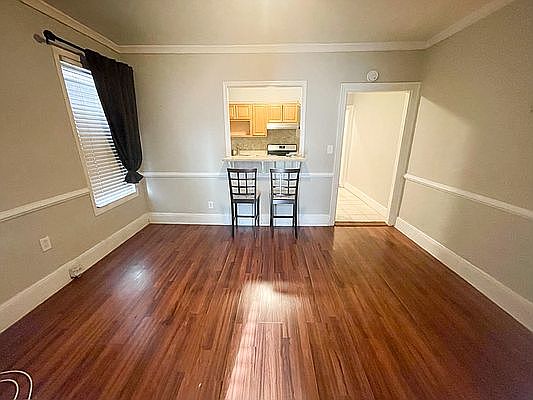 1st image of 2326 28th Ave APT 1
