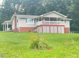 134 Carver Crabtree Rd, Hampton, TN 37658