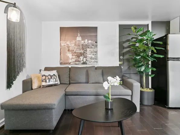 1364 Catalpa Dr APT 4, Berkley, MI 48072