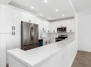 19380 Collins Ave APT 911, Sunny Isles Beach, FL 33160