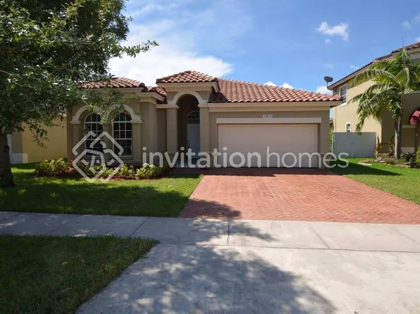 13844 SW 53rd St, Hollywood, FL 33027