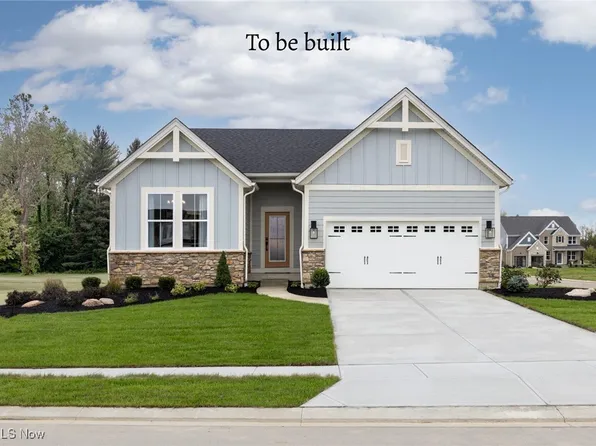 827 Colesbourne Cir, Uniontown, OH 44685