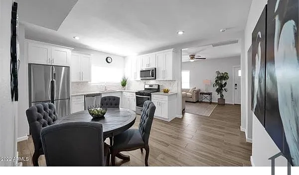 1514 E Fillmore St — Photo 8