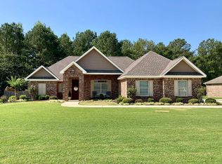 70 Lenox Ln, Columbus, MS 39702