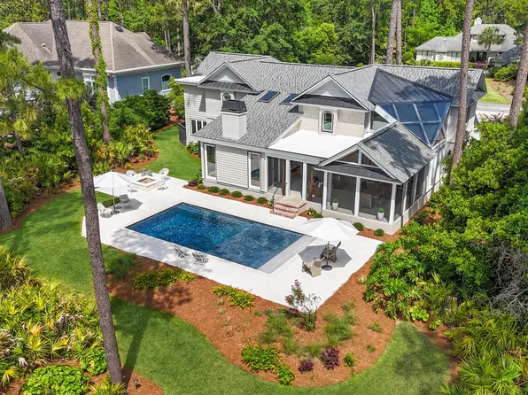 6 Spring Hill Lane, Hilton Head Island, SC 29928