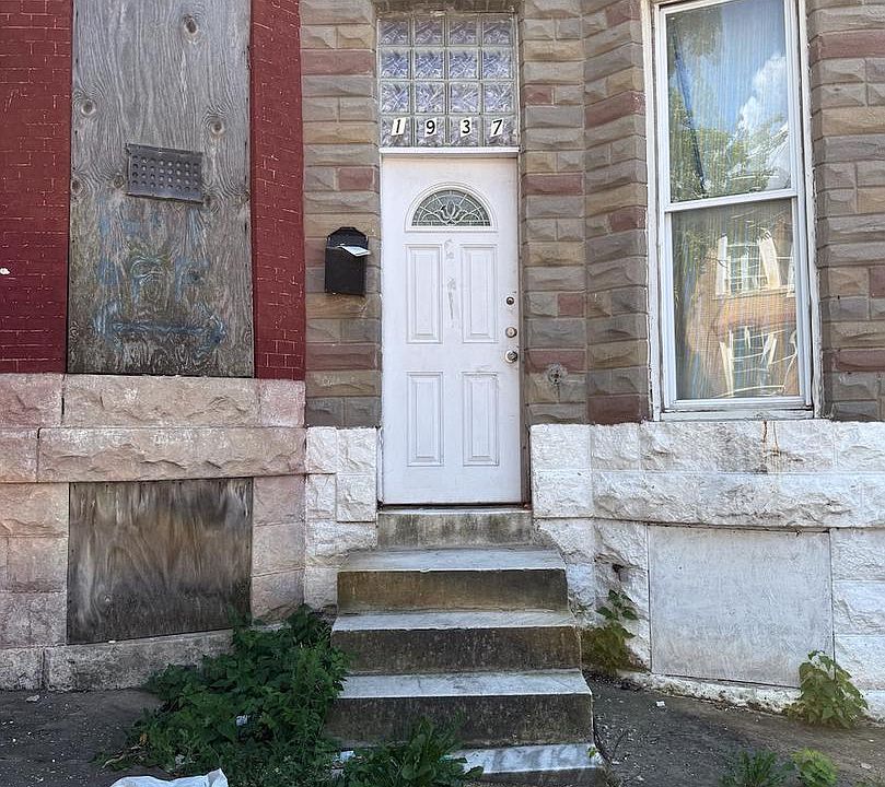 2nd image of 1937 Harlem Ave