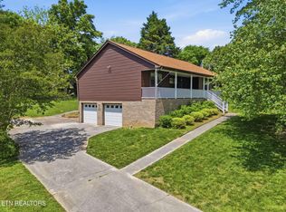 2112 Pine Meade Rd, Knoxville, TN 37923