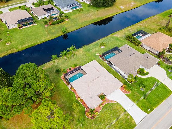 4th image of 477 Rotonda Cir