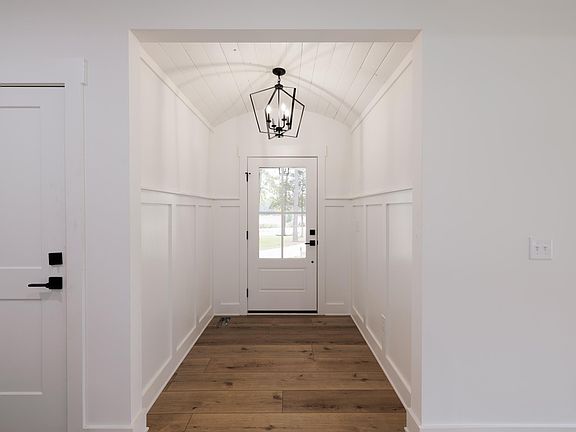 2nd image of 187 Ledo Ln