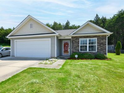 6605 Stickley Ct, Whitsett, NC, 27377