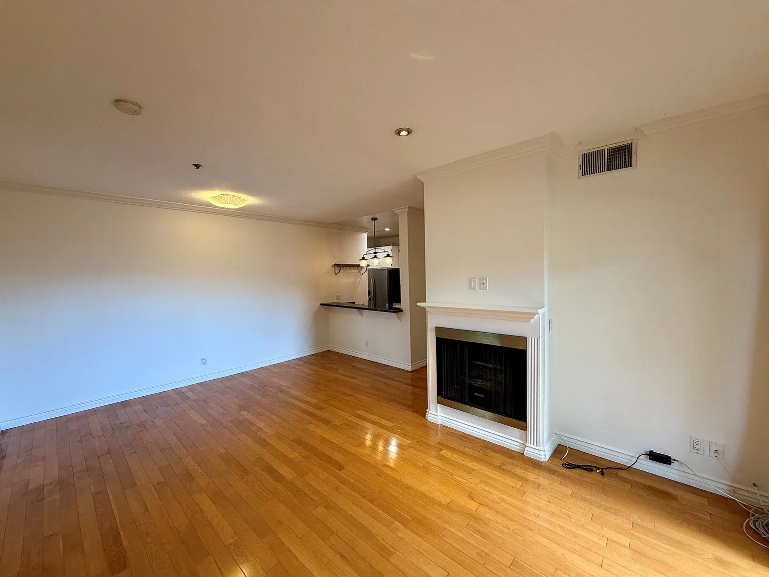 156 S. Oak Knoll Avenue, Unit 201 (719) - 1 — Photo 2
