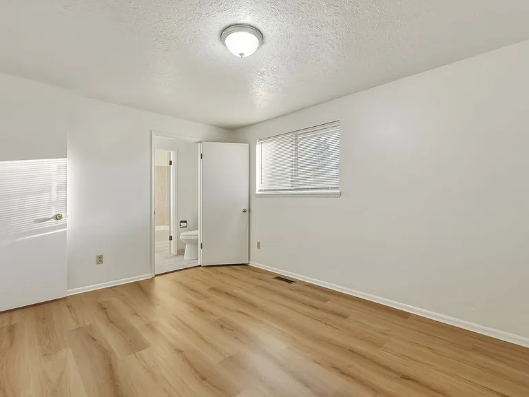 333 Choker St SE #B — Photo 14