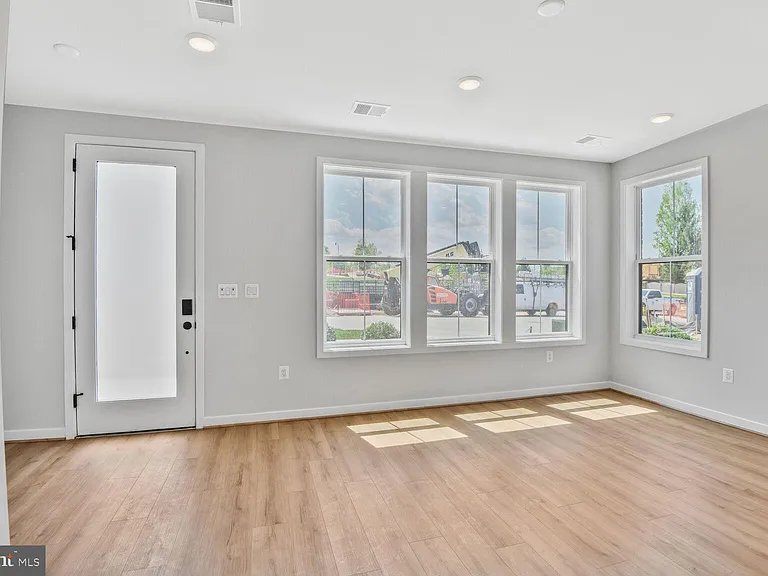 5933 Stonehenge Pl — Photo 5