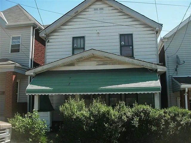 811 Vermont Ave photo 1