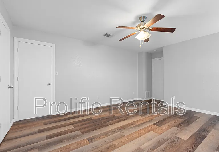 5904 Chuckwagon Cir — Photo 25