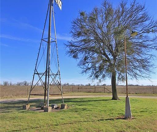 3rd image of 4211 Fm 2843