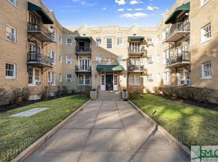 210 E State St APT 10, Savannah, GA 31401