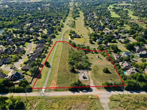 N Boulevard St, Edmond, OK 73003