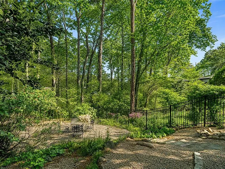 578 Montgomery Ferry Rd NE — Photo 34