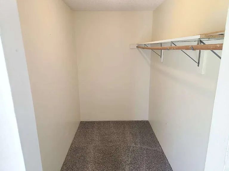 122 McKinley Ave — Photo 12