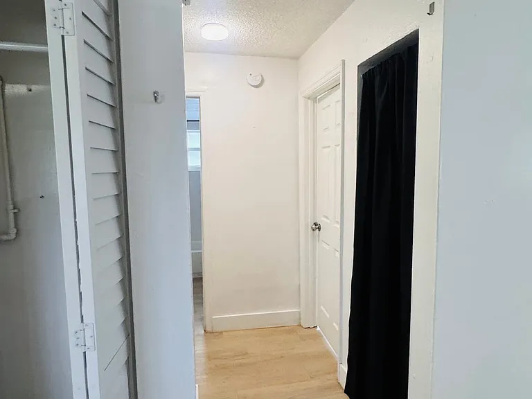 653 NW 30th St #3 — Photo 8