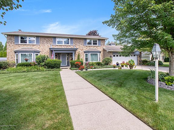 2nd image of 4424 Wagon Wheel Ln