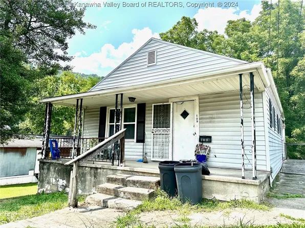 109 132nd St, Marmet, WV 25315