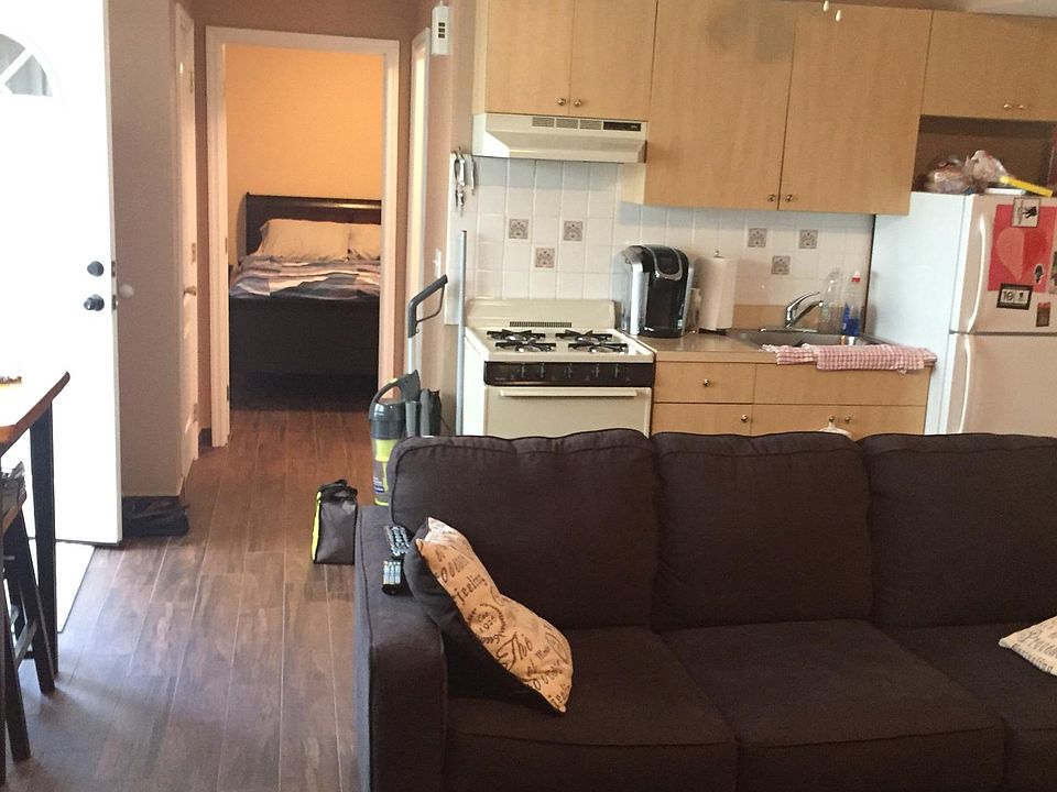 2nd image of 526 Durant Ave