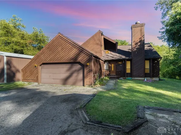 1492 E Lynn Dr, Dayton, OH 45432