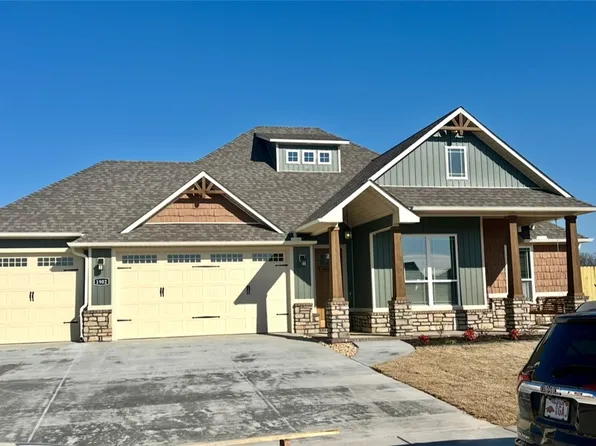 1806 Crump St, Pea Ridge, AR 72751