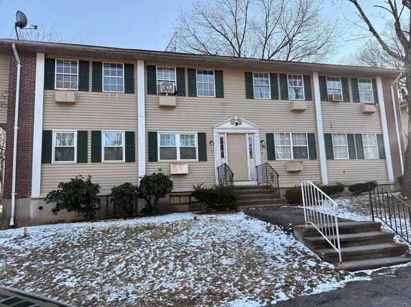 107 Angel Drive APT D, Waterbury, CT 06708