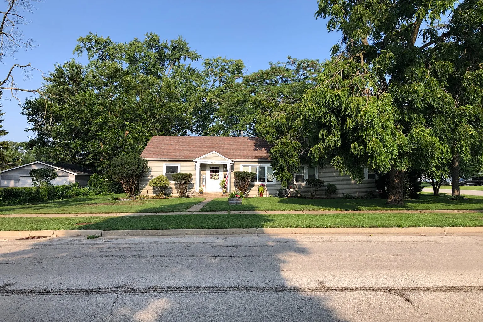 11400 S Oak Park Ave photo 1