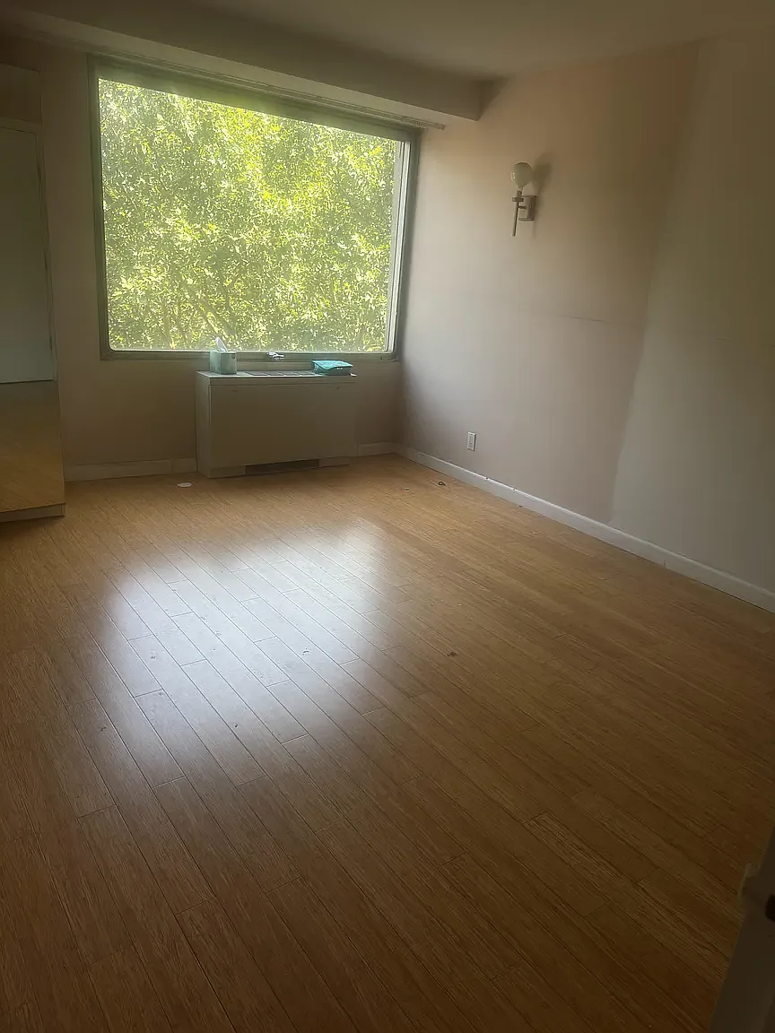 180 Park Row — Photo 3