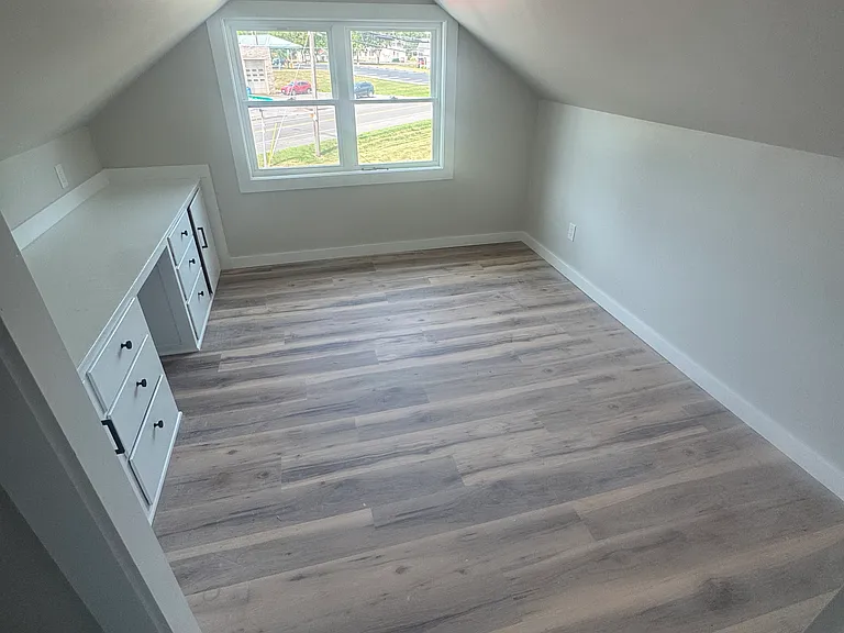 202 Melrose Dr — Photo 11
