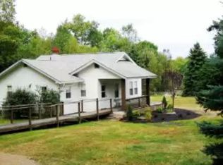 404 Route 590, Greeley, PA 18425