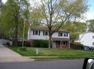 5002 Linfield Dr, Woodbridge, VA 22193