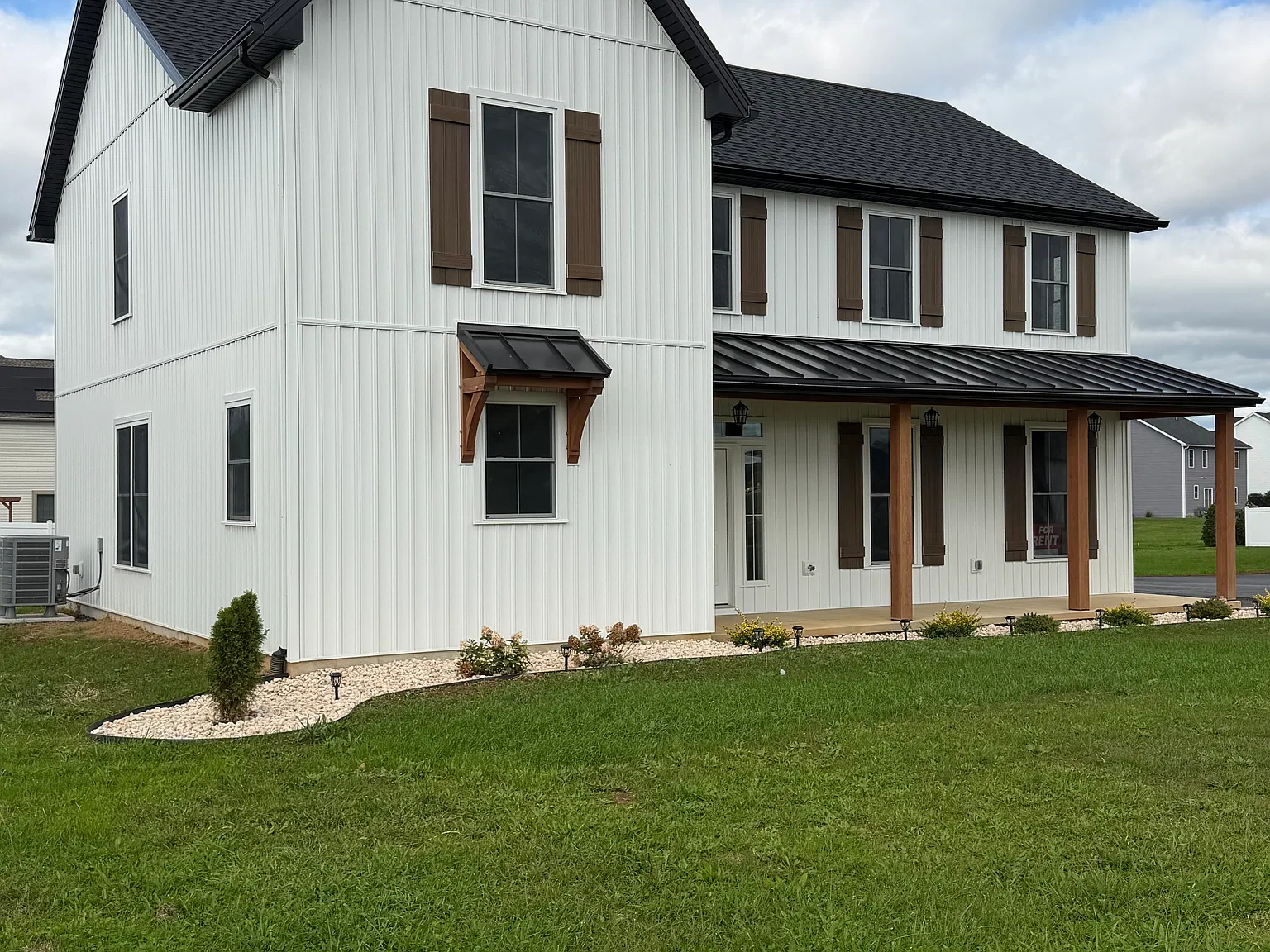 4 bed, 2.5 bath, 2816 sqft, $2,750 — Photo 3