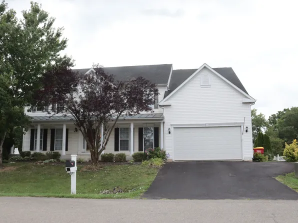 11125 Suffolk Dr, Hagerstown, MD 21742