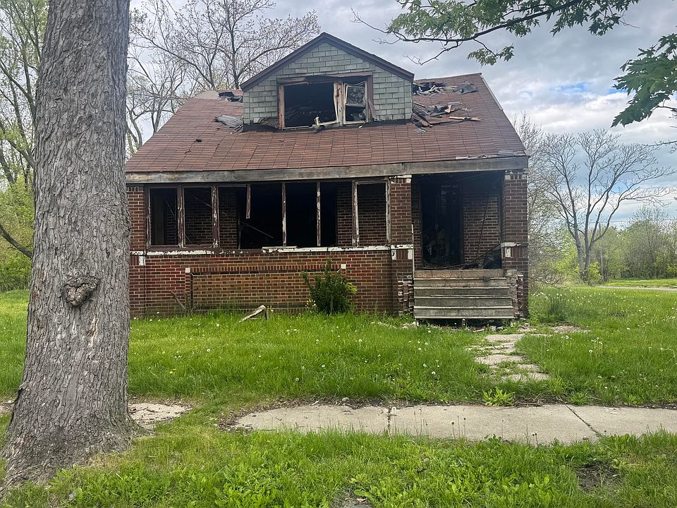 1st image of 19610 Hoyt St