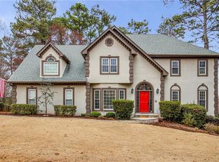8640 Haven Wood Trl, Roswell, GA 30076