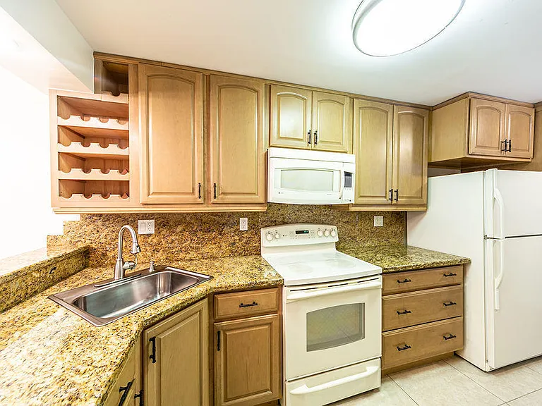 6 Royal Palm Way #102 — Photo 3