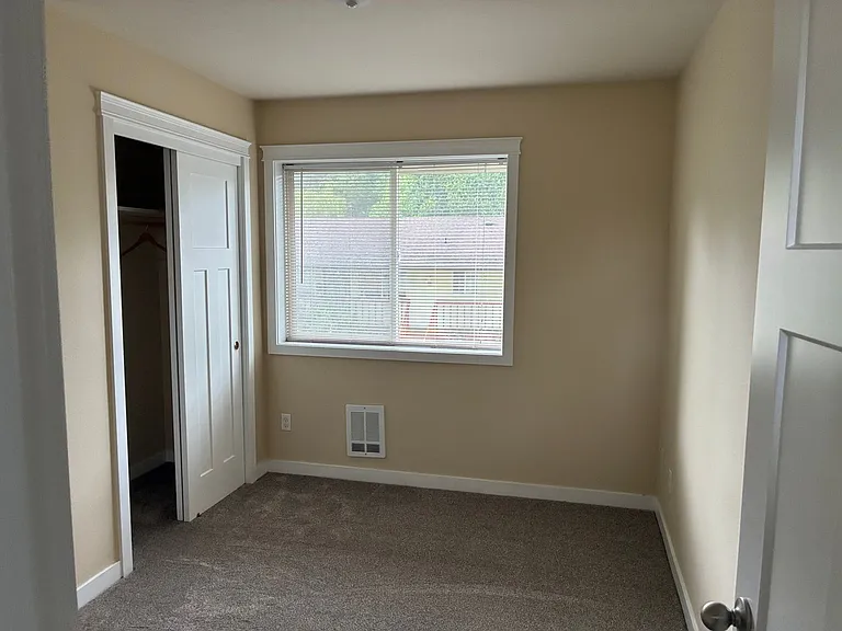 1235 E Fairhaven Ave — Photo 5