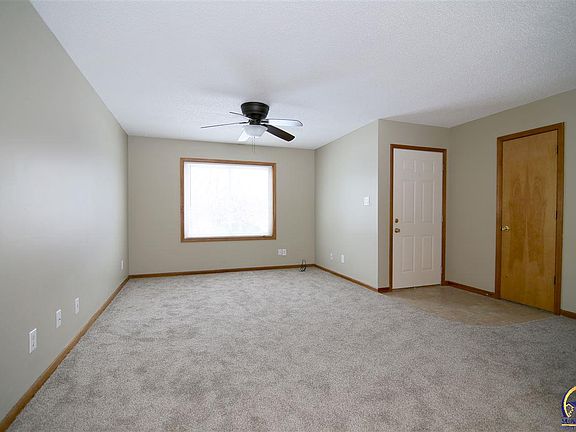 3rd image of 640 N Porter St