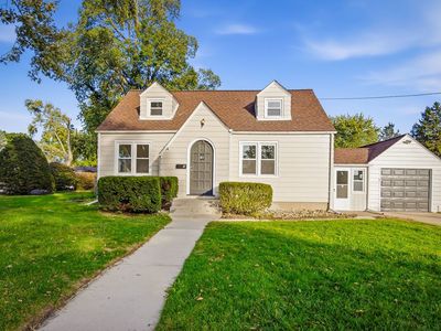 3 S South Elgin Blvd, South Elgin, IL, 60177