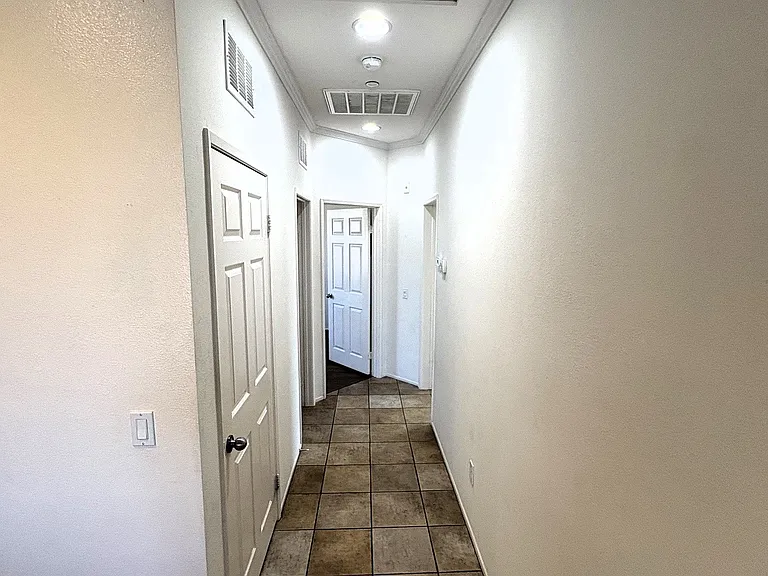 3321 Ventura Road Hallway_06022026